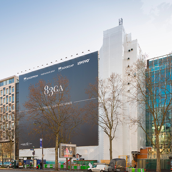 Curage et désamiantage d'un immeuble de 9 niveaux avenue de la grande Armée à Paris