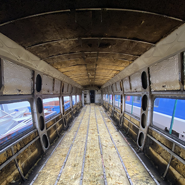 Construction d'une usine de désamiantage et D de 104 rames TGV Atlantique